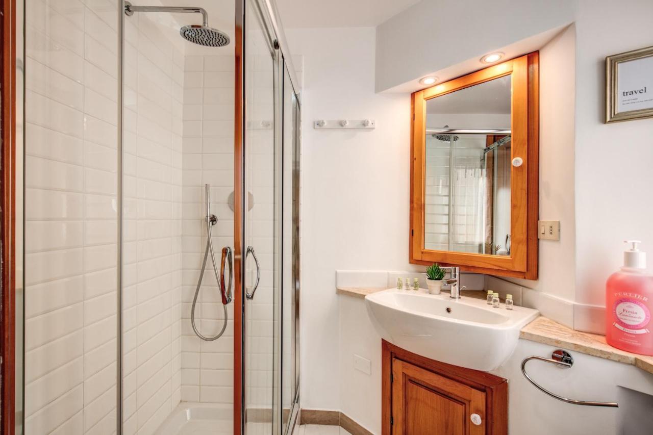 Colosseo Miracle Suite Rome Extérieur photo